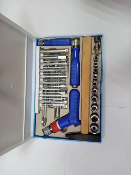 картинка Набор инструмента  КОНТУР 27 пр. "Сюрприз-2М" от компании Иж-туд